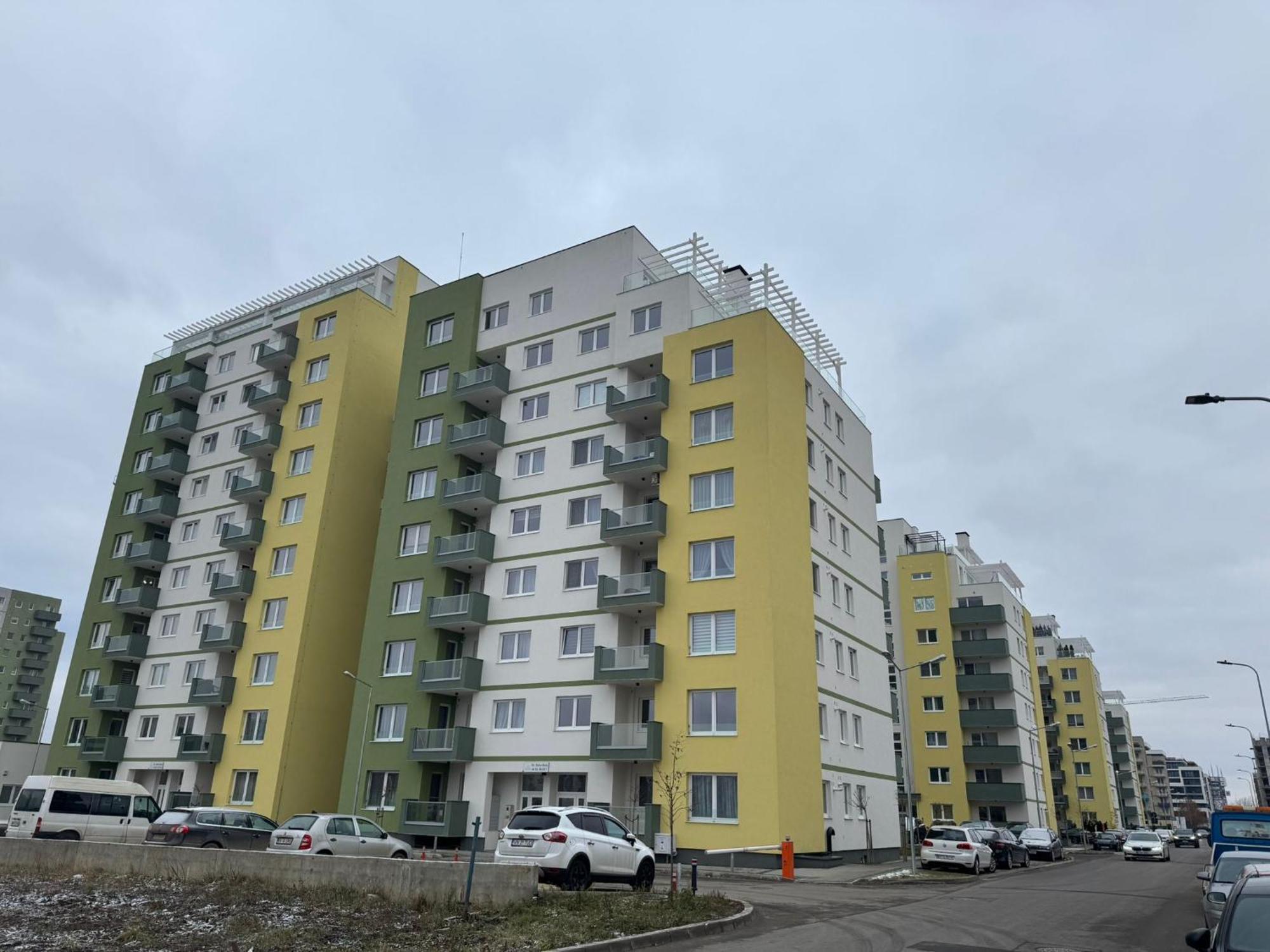 Coresi Mall Area Studios & Apartments By Glam Braşov Exterior foto